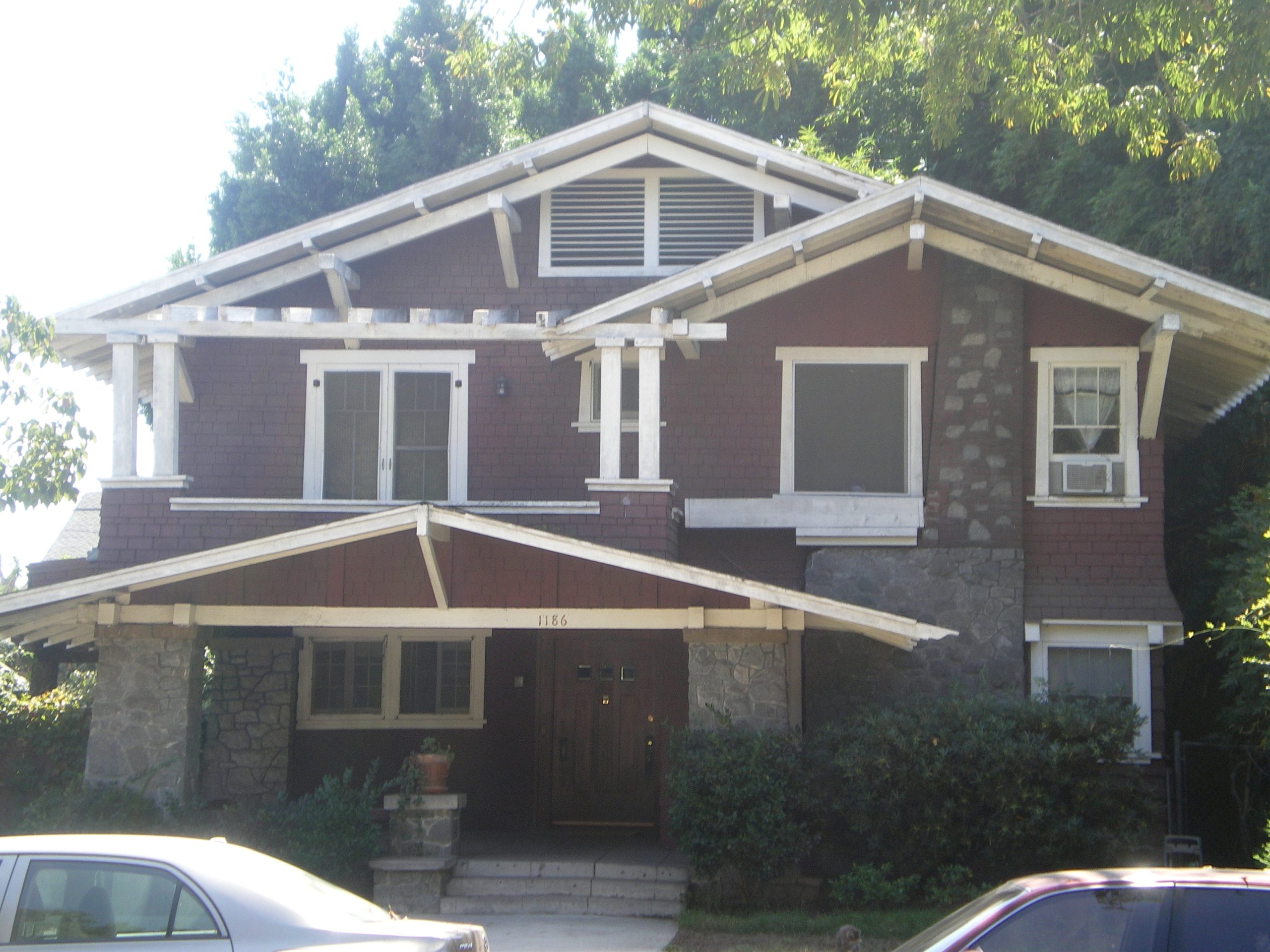 Living Near USC on a Budget: Cheapest Nearby Neighborhoods (2026)