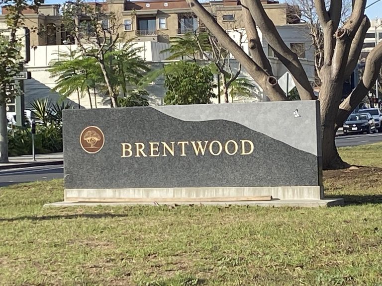 Brentwood neighborhood sign on San Vicente Boulevard (neighborhood view; does not show The Landmark Los Angeles)